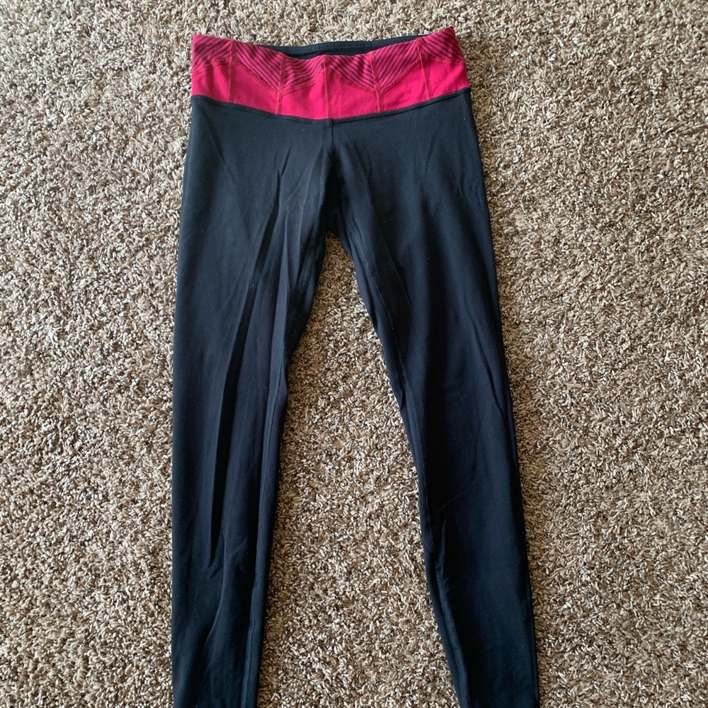 Reversible lululemon leggings size 6